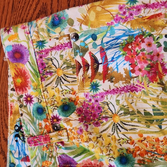 J. CREW Toothpick pants. Size 28. Ankle length. Really fun spring pattern. - Picture 4 of 7